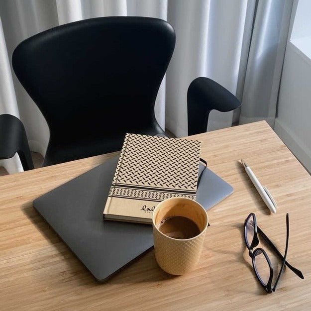 PLAY Arm Chair Swing – Basic Leather in Cognac PLAY Arm Chair Swing – Basic Leather in Cognac Bruunmunch