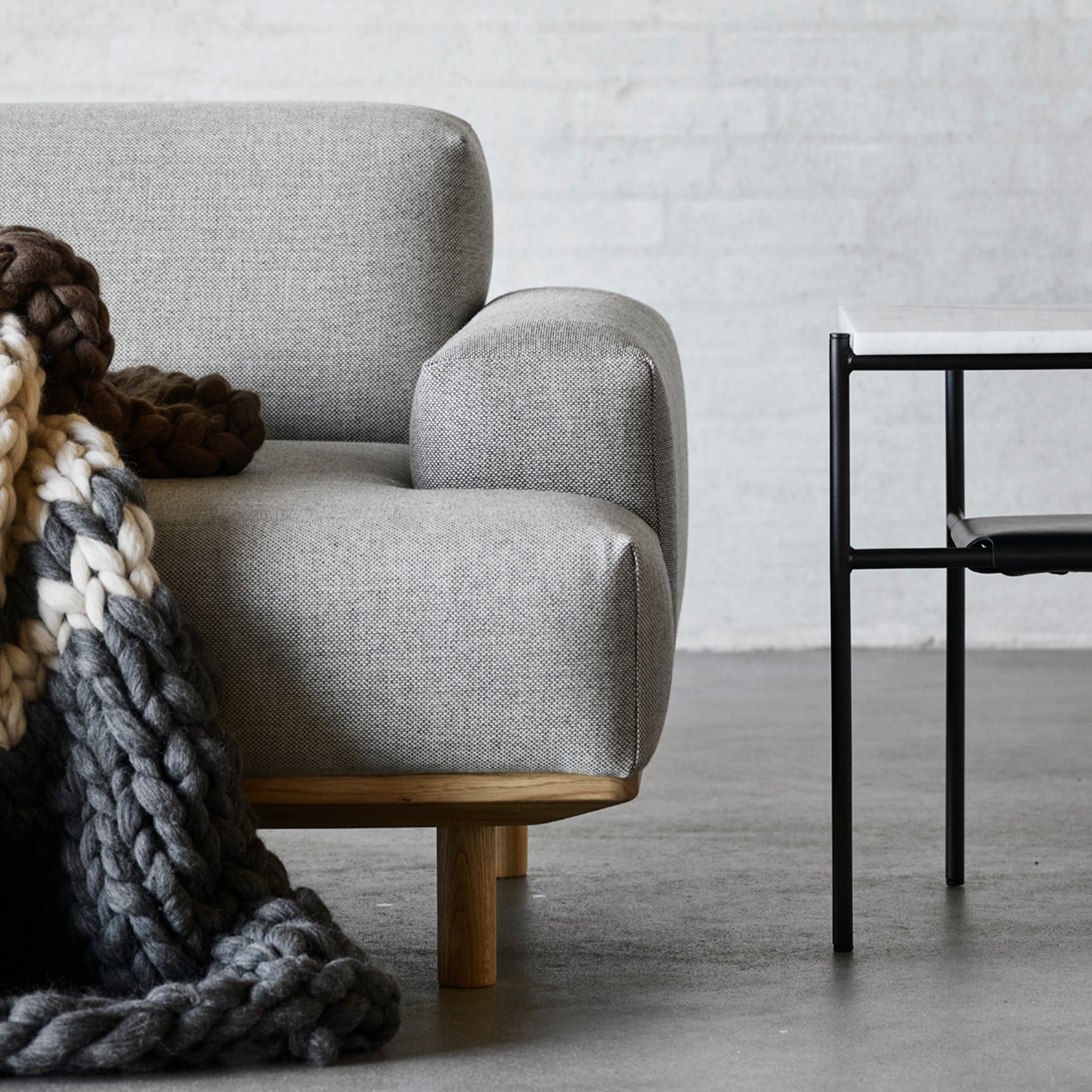 Reason 2 Seater / Chaiselong Reason 2 Seater / Chaiselong Bruunmunch Furniture