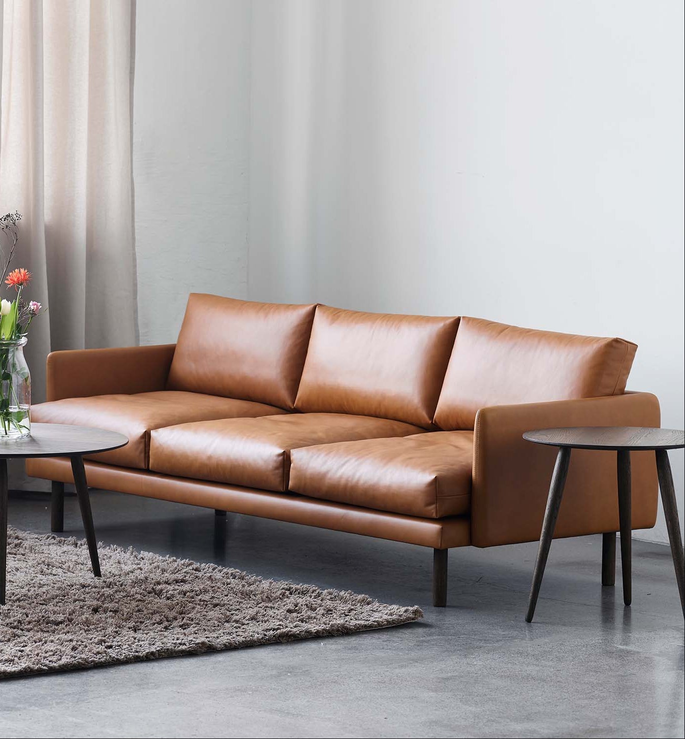 Emo 3 Seater Semi-Aniline Black Fixed Low Price