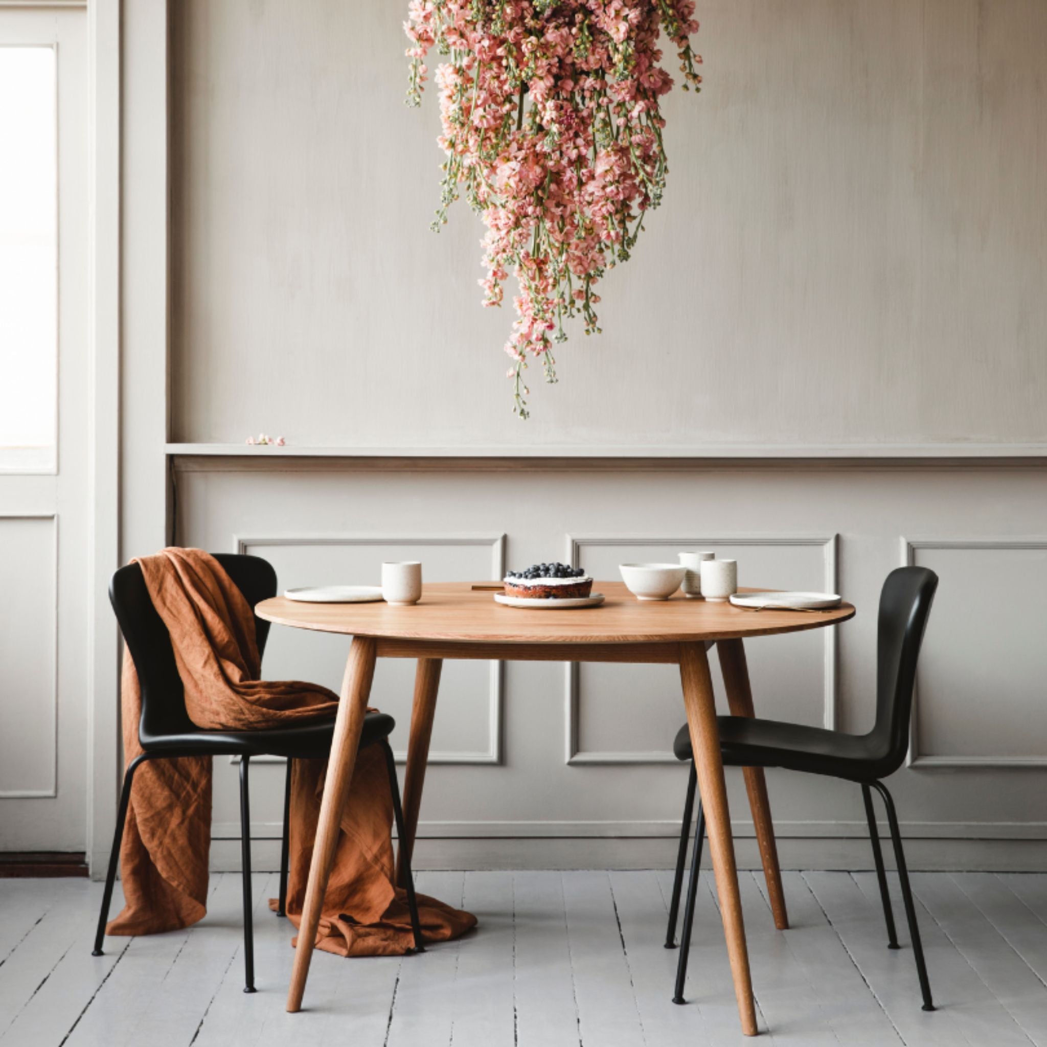PLAYdinner Round Ø120 Extendable Dining Table PLAYdinner Round Ø120 Extendable Dining Table Bruunmunch